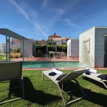 Villa Palace Leonardelli, A Luxury Renovated Baroque *