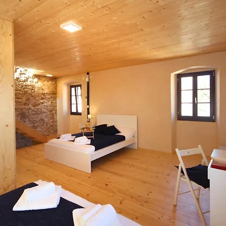 Villa Palace Leonardelli, A Luxury Renovated Baroque Galižana