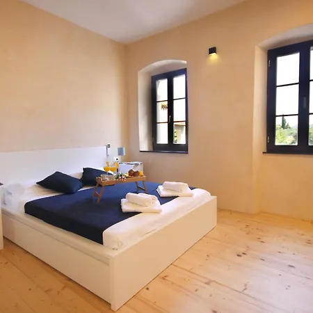 Palace Leonardelli, A Luxury Renovated Baroque Villa *