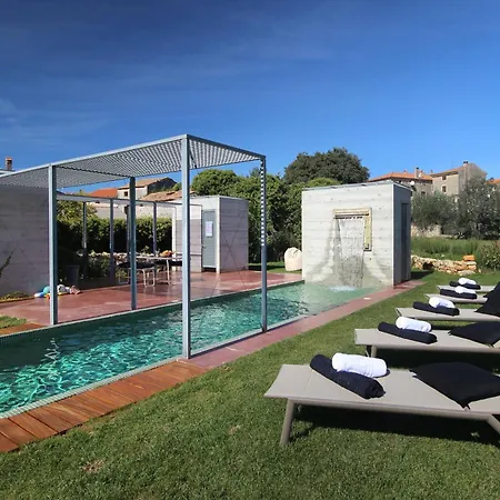 Palace Leonardelli, A Luxury Renovated Baroque *