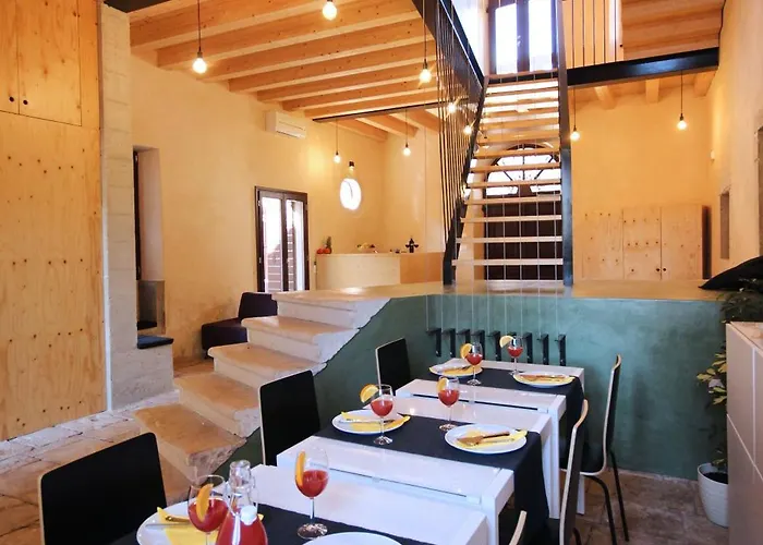 Palace Leonardelli, A Luxury Renovated Baroque Galižana